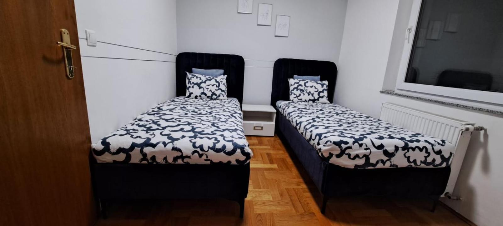 Jelacic Apartament *